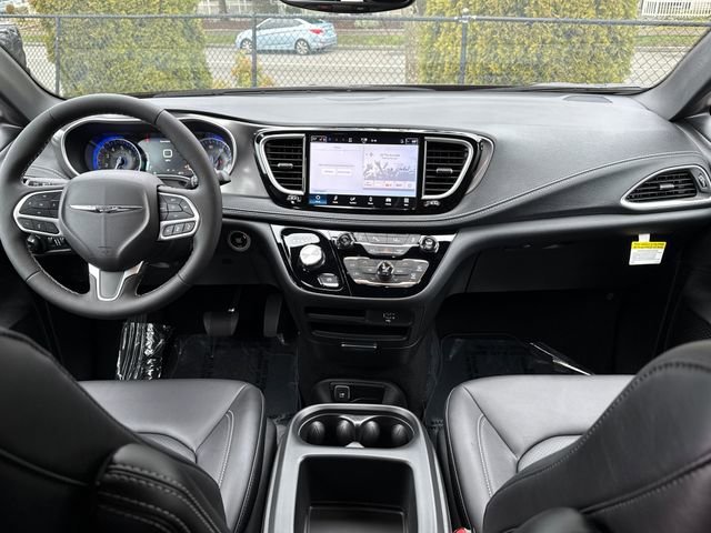 2026 Chrysler Pacifica Select - Photo 10