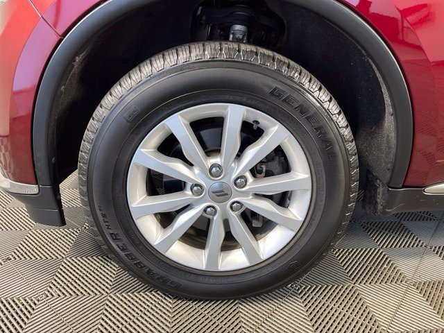 Used 2019 Red Dodge SXT Plus image 10