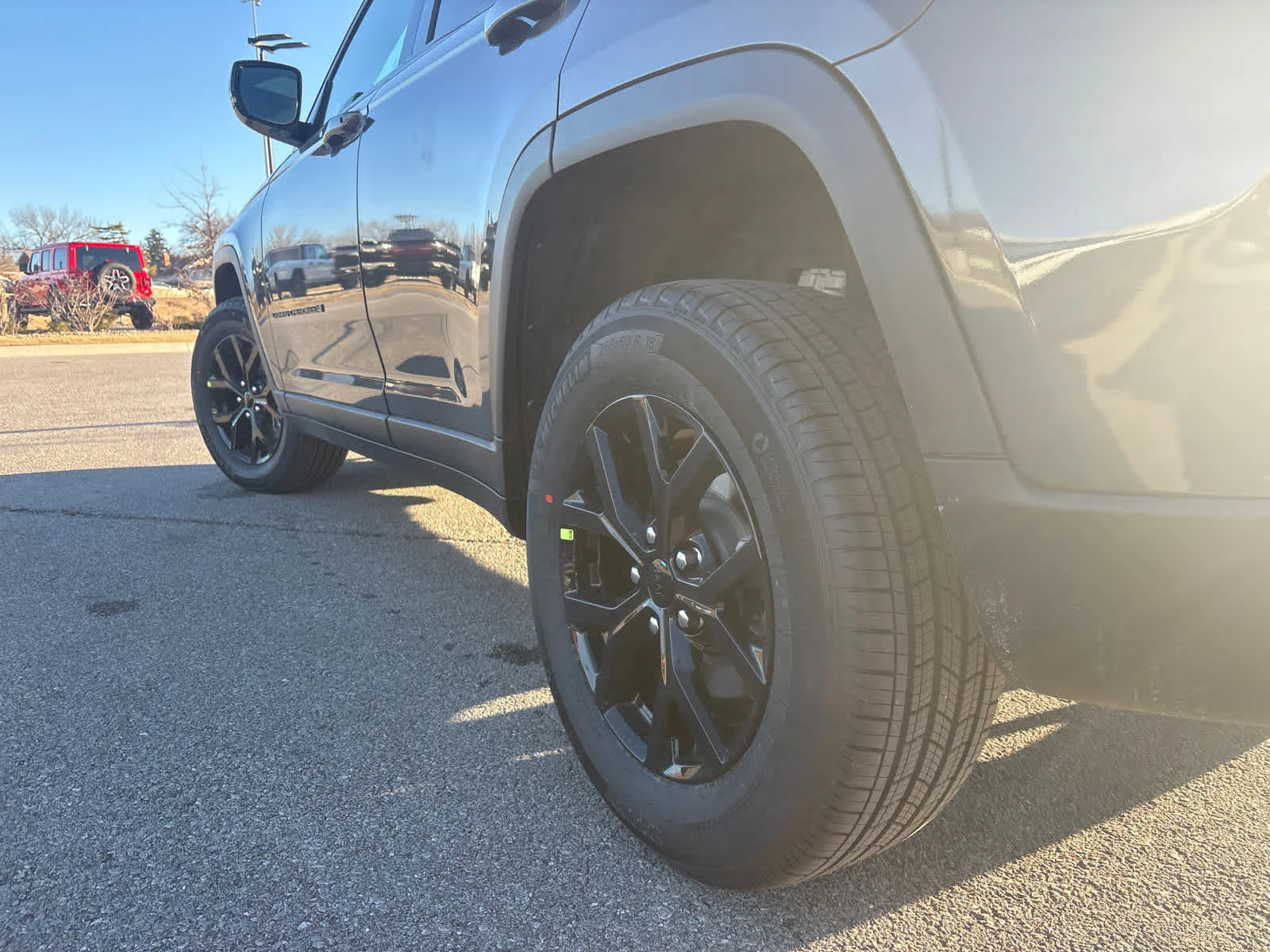New 2026 Baltic Gray Metallic Clear-Coat Exterior Paint Jeep Laredo Altitude image 6