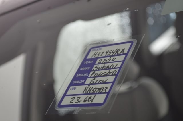 Used 2024 Gray Subaru Base image 39