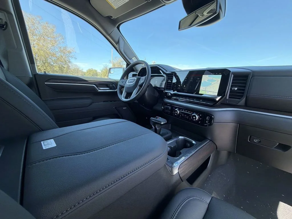 2026 GMC Sierra 1500 SLT - Photo 13