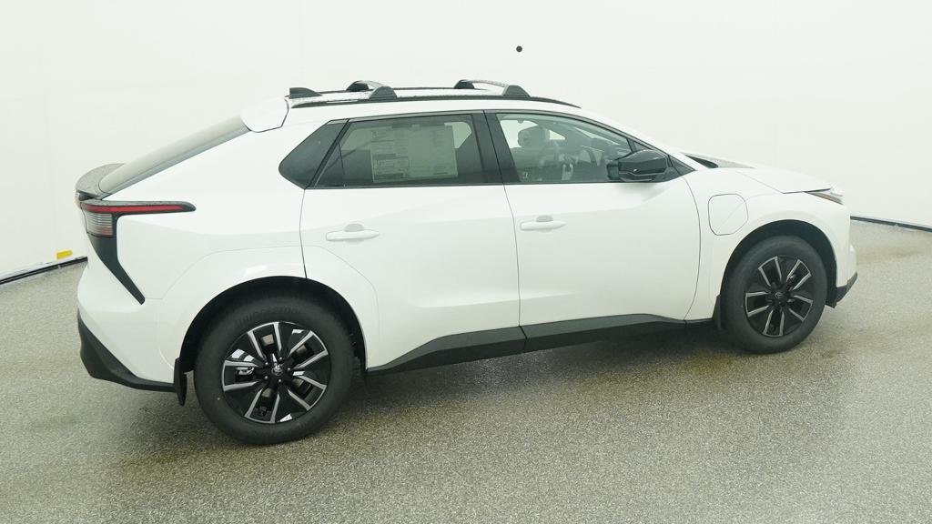 New 2026 Wind Chill Pearl Toyota XLE image 16