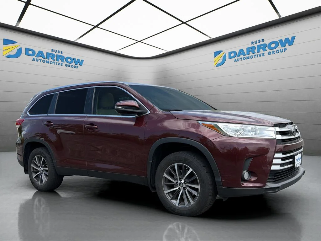 Used 2019 Red Toyota XLE image 7