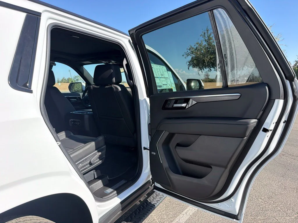 2027 Chevrolet Tahoe Z71 - Photo 28