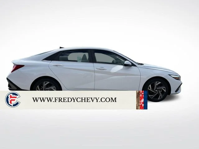 Used 2025 White Hyundai Limited image 6