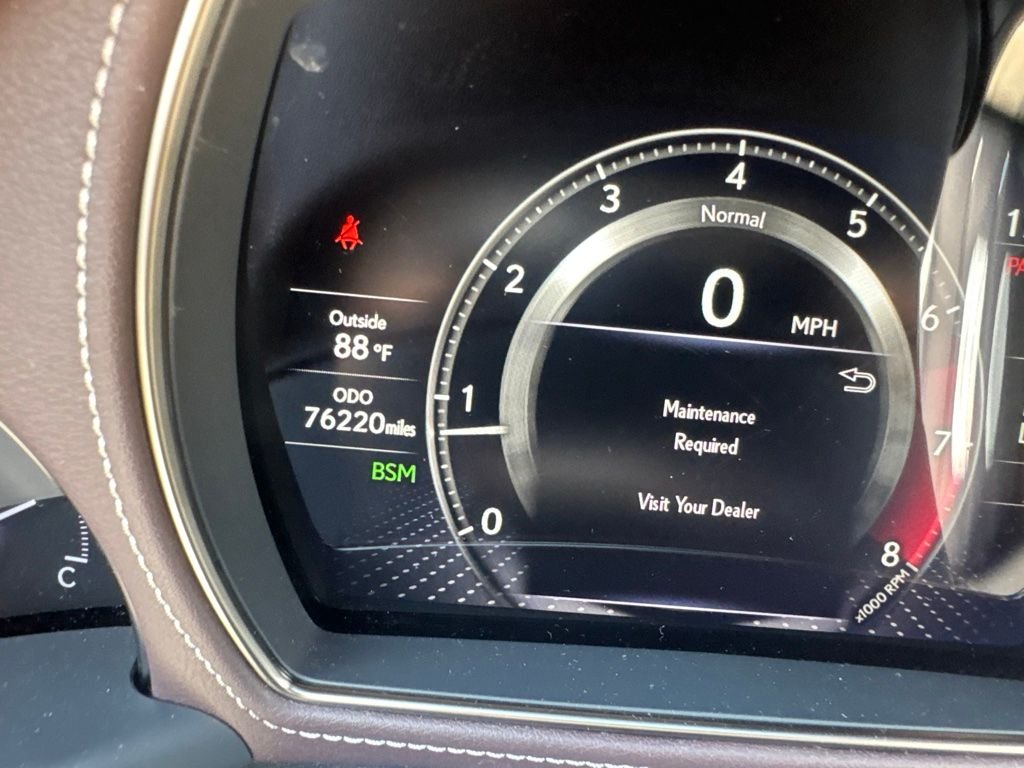 Used 2018 White Lexus 500 Base image 6