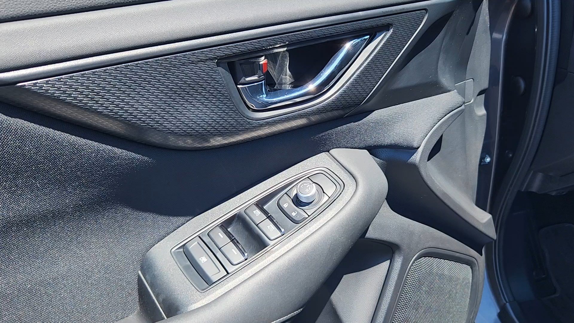 Used 2025 Magnetite Gray Metallic Subaru Premium image 7