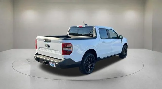 New 2026 Oxford White Ford Lariat® image 29