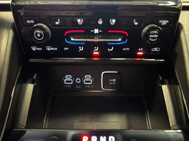 Used 2023 Blue Jeep Limited image 22