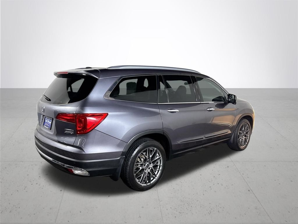 Used 2016 Gray Honda Touring image 6