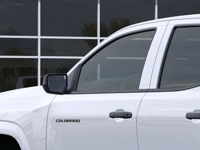 New 2026 Summit White Chevrolet WT image 12