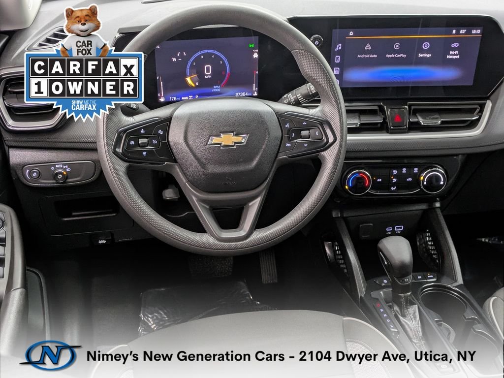 Used 2025 White Chevrolet LT image 4