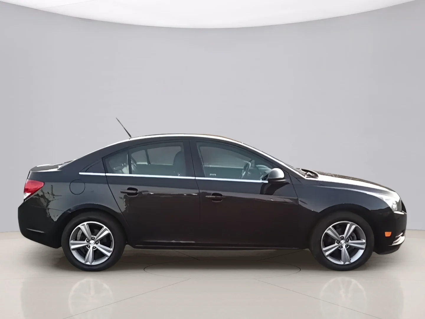 Used 2014 Gray Chevrolet 2LT image 9