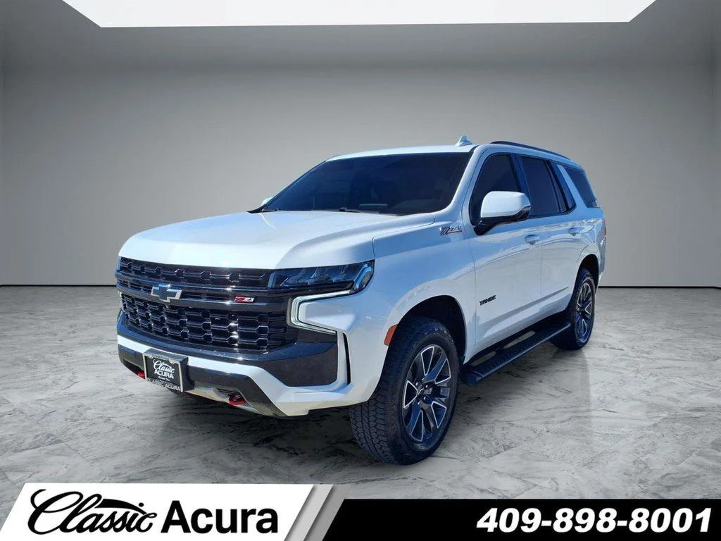 Used 2023 Iridescent Pearl Tricoat Chevrolet 4WD 4dr Z71 image 3