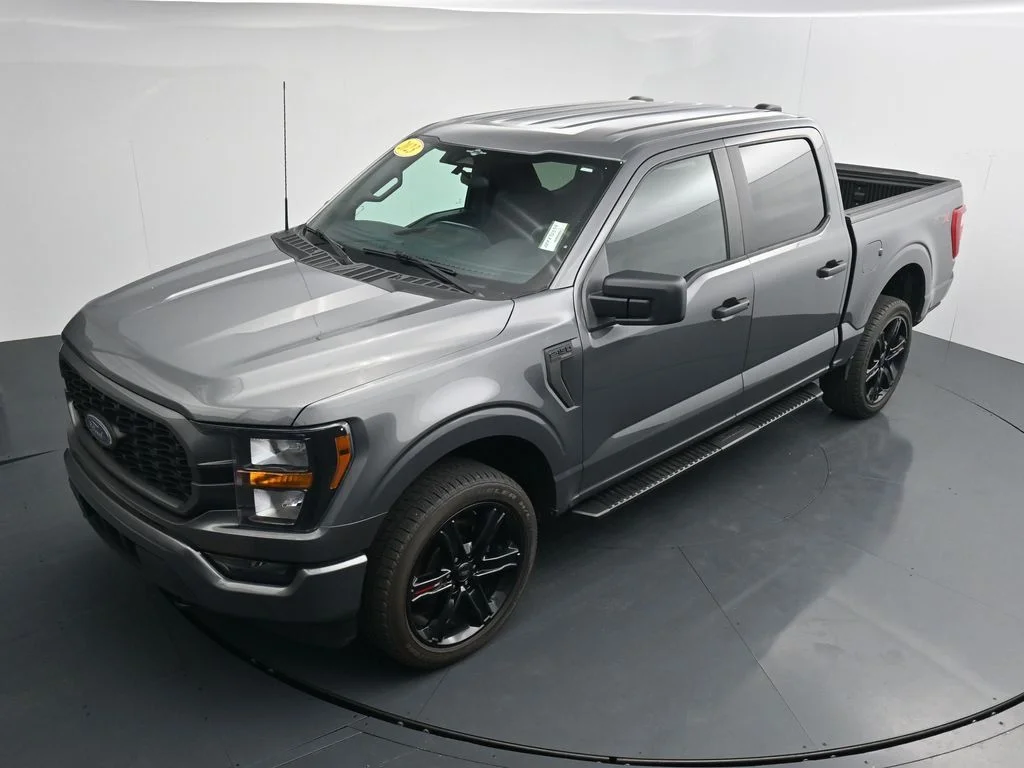 Used 2023 Gray Ford XL image 25