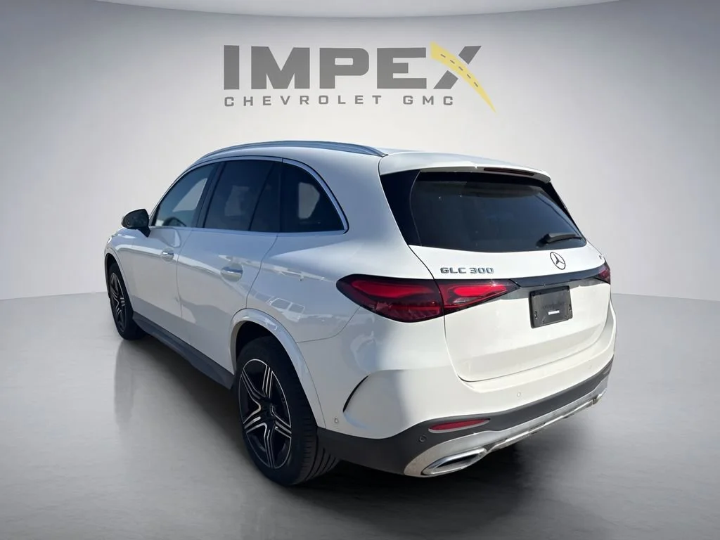 Used 2023 White Mercedes-Benz GLC 300 image 2