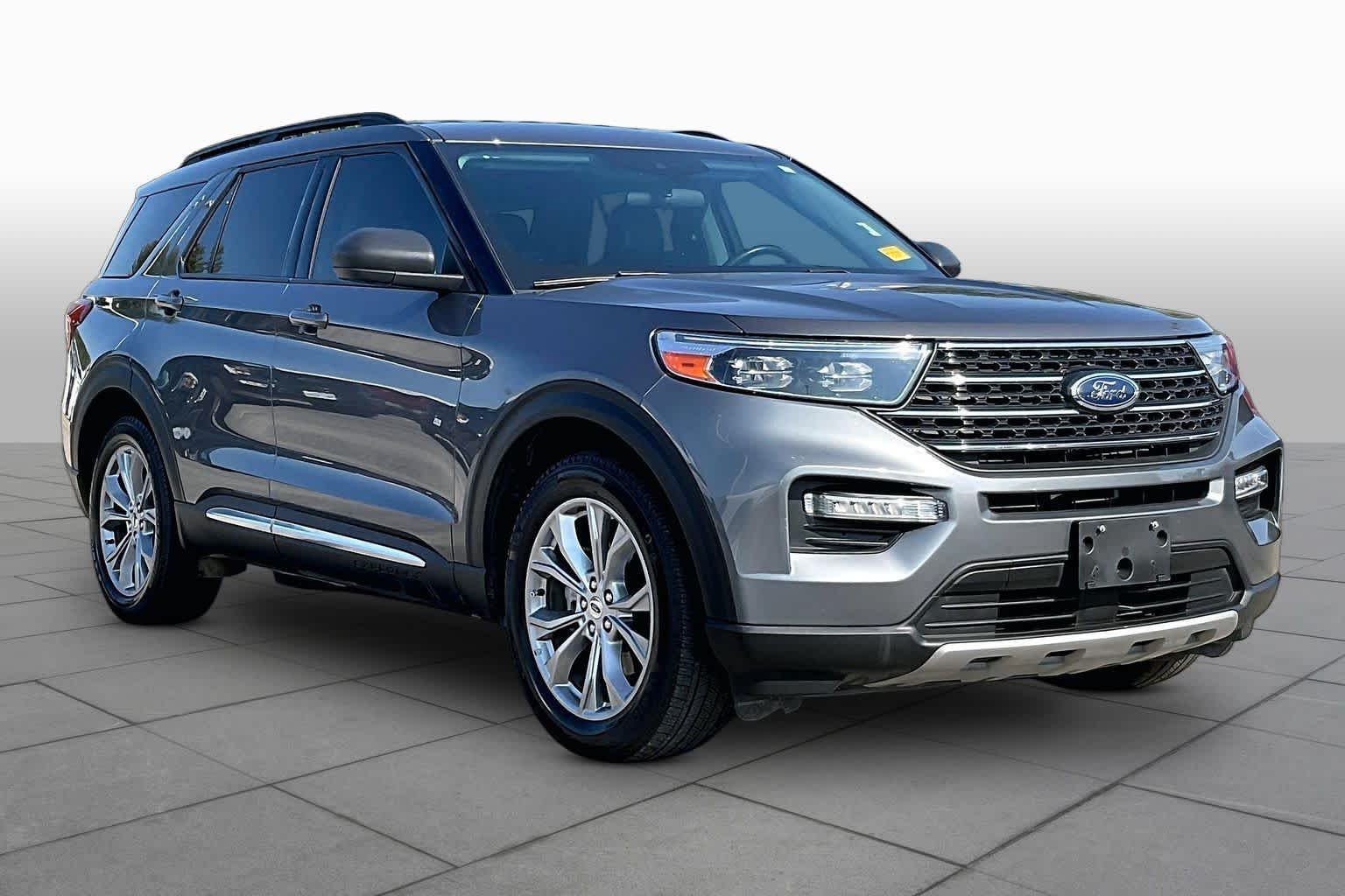Used 2023 Carbonized Gray Metallic Ford XLT image 3