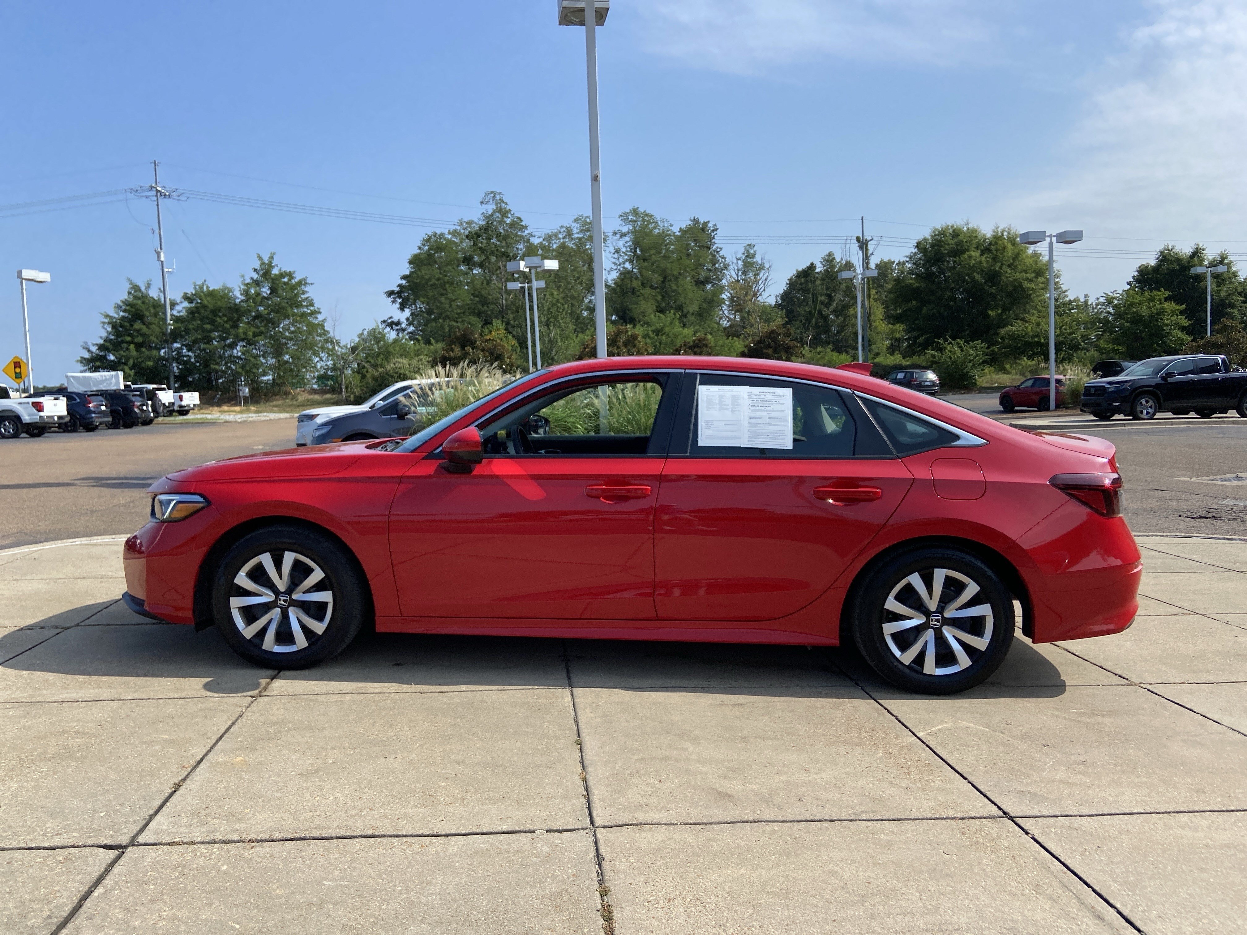 Used 2025 Rallye Red Honda LX image 7