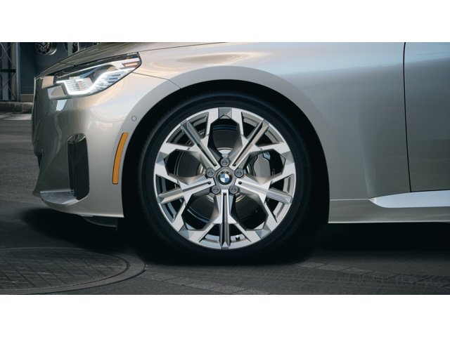 New 2026 Skyscraper Grey Metallic BMW  image 7