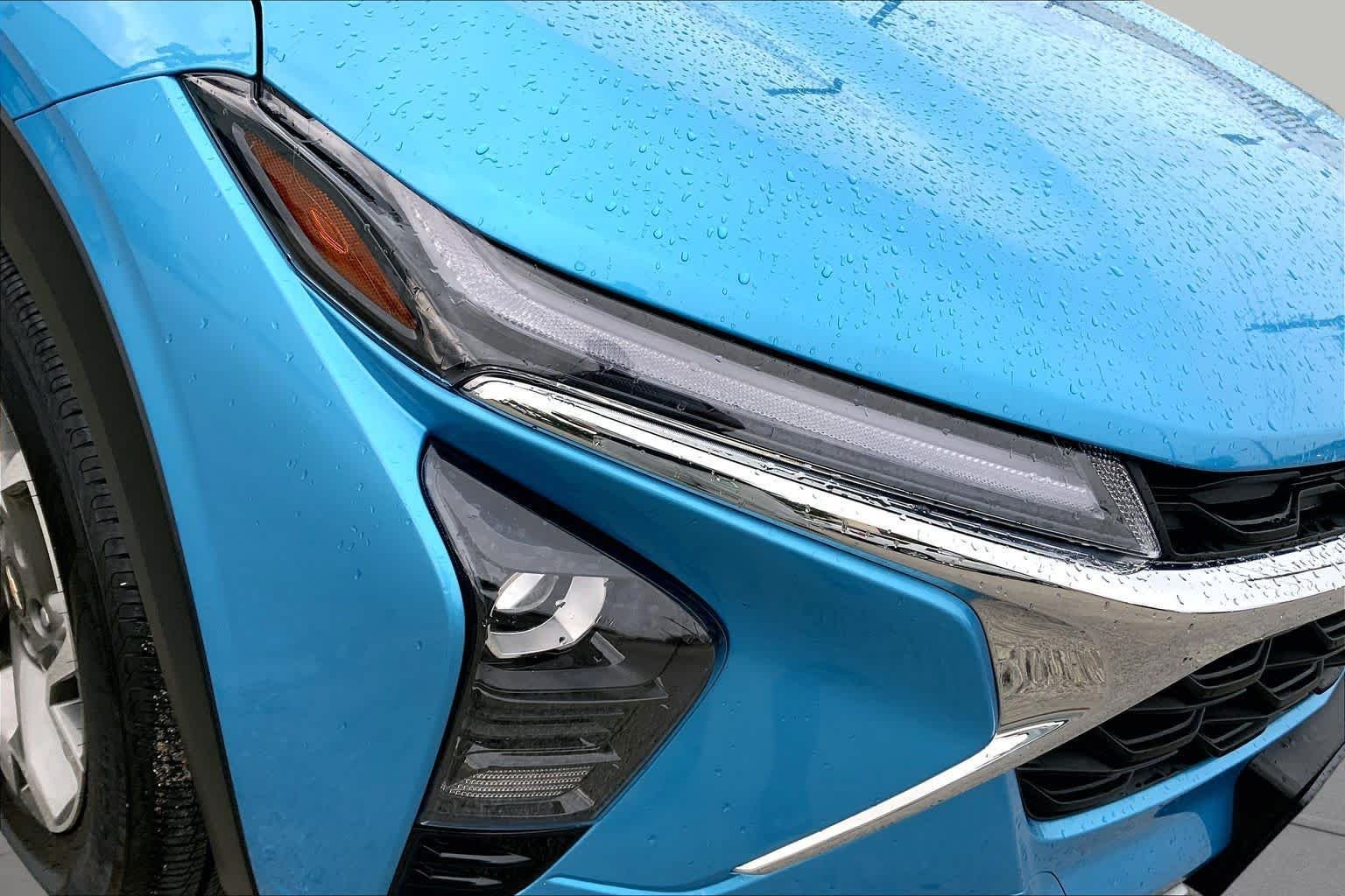Used 2025 Marina Blue Metallic Chevrolet LT image 27