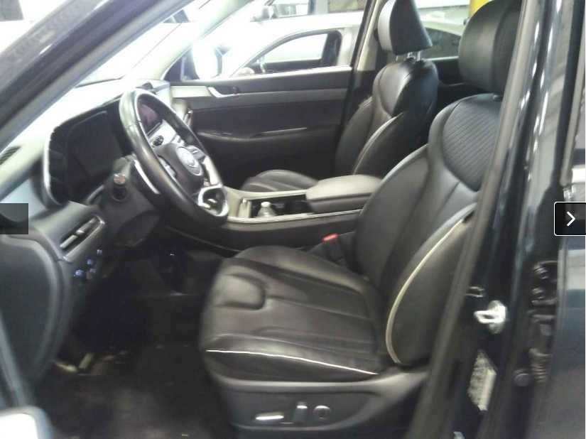 Used 2024 Moonlight Cloud Hyundai SEL 7P image 7