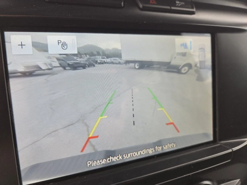 Certified Used 2023 Oxford White Ford XLT image 13
