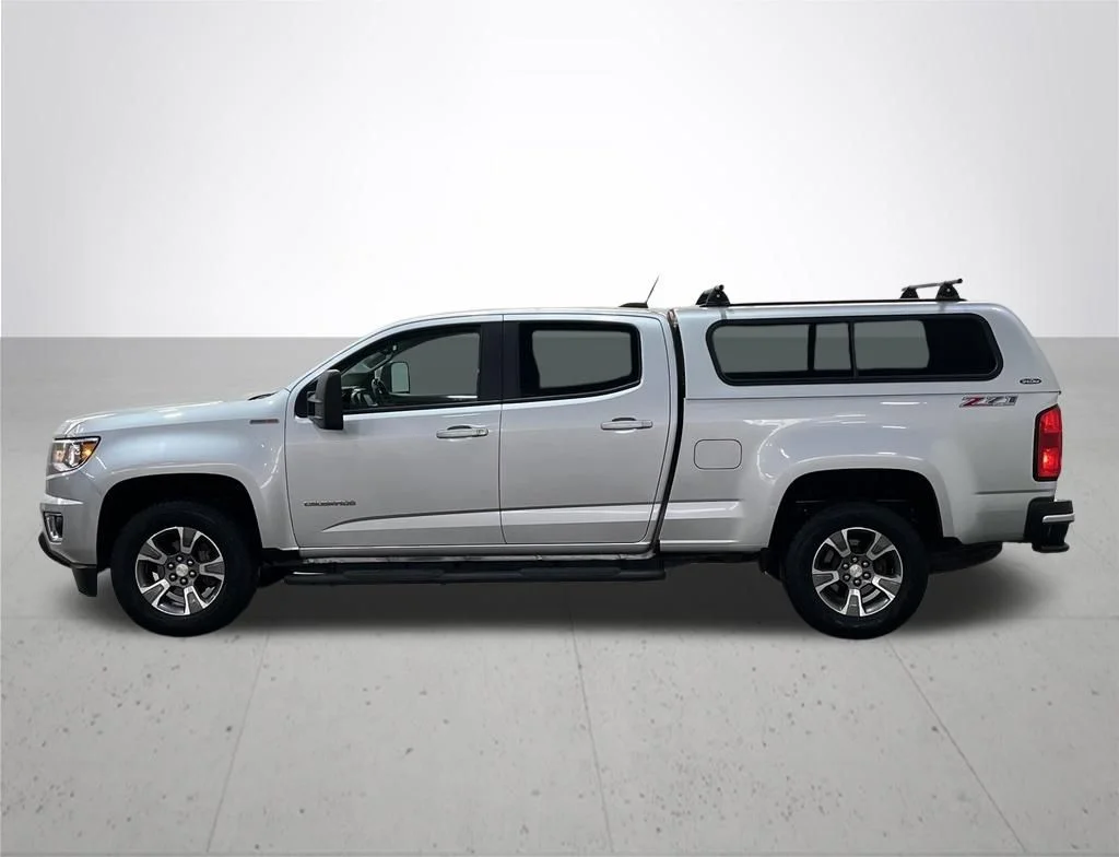 Used 2016 Silver Chevrolet Z71 image 13
