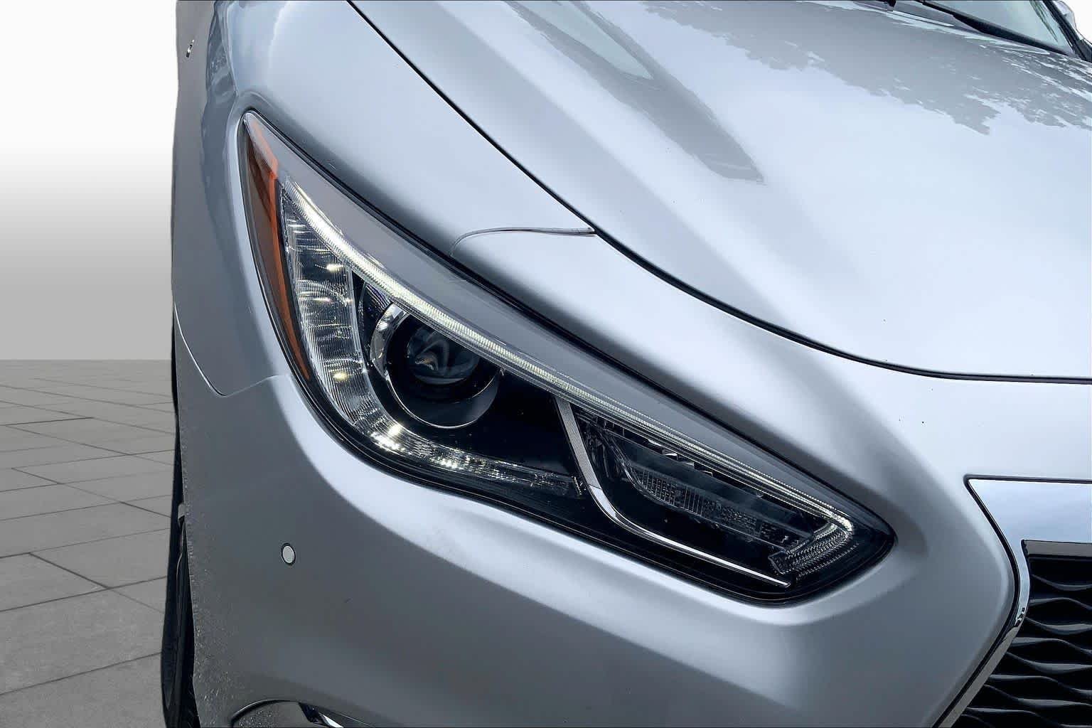 Used 2019 Liquid Platinum INFINITI LUXE image 26