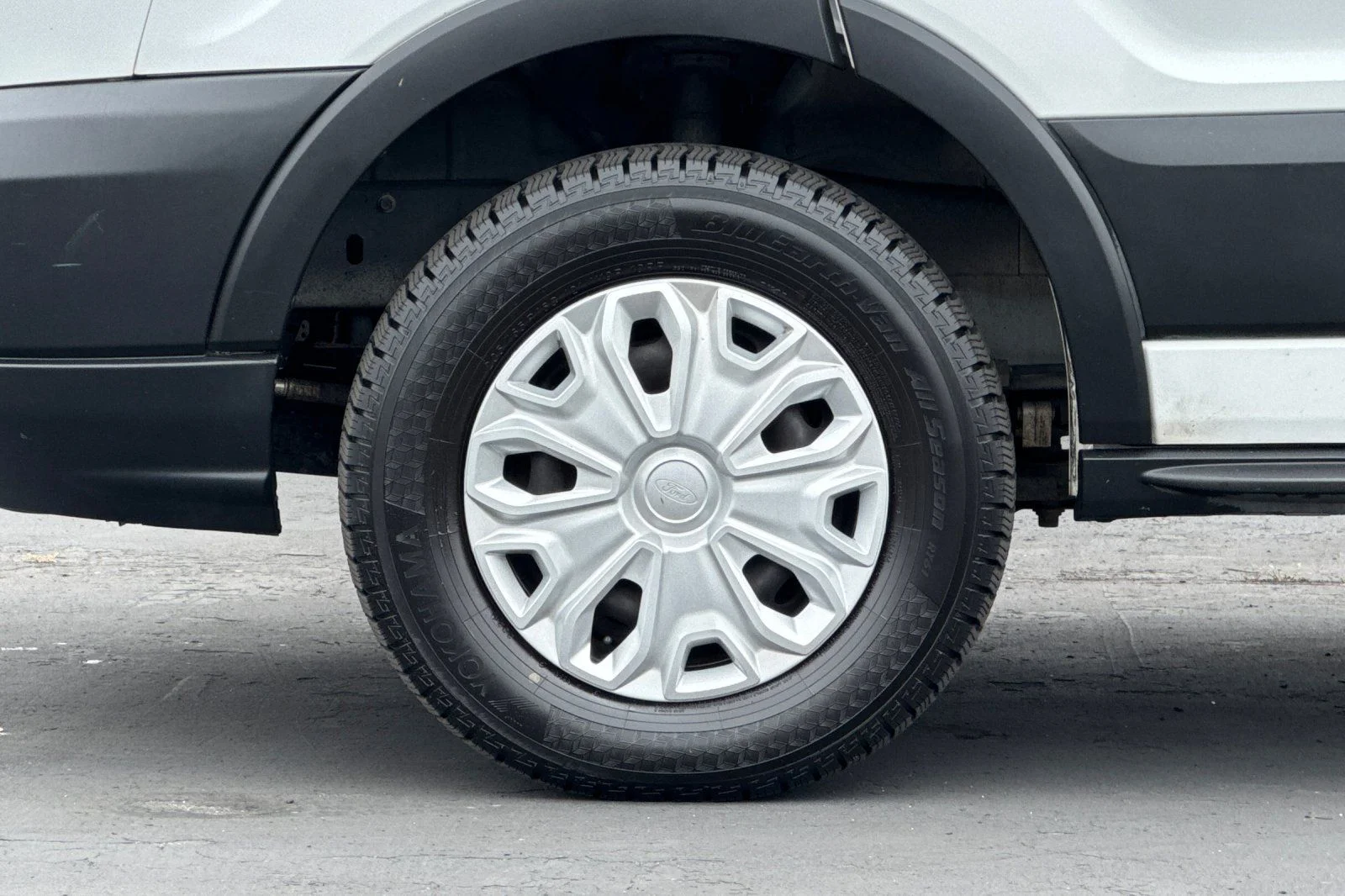 Certified Used 2019 Oxford White Ford XLT image 35