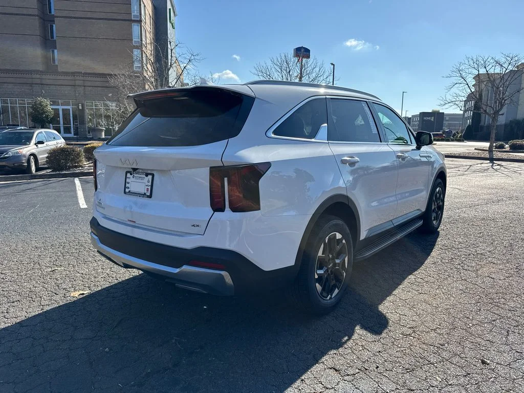 New 2026 White Kia S image 3
