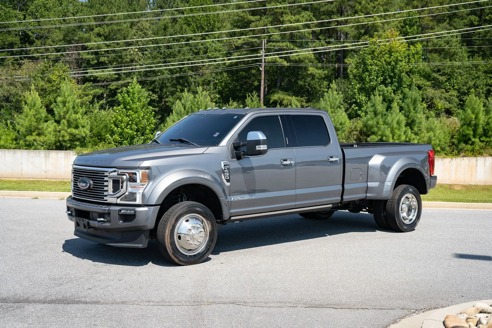 Used 2022 Gray Ford Platinum image 10