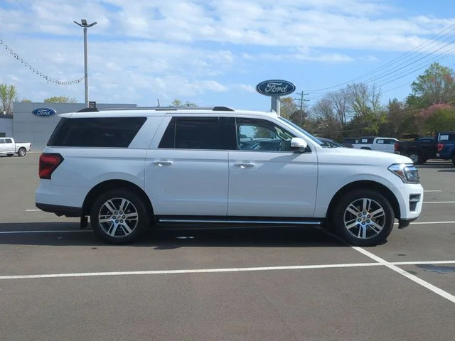 Used 2023 White Ford Limited image 14
