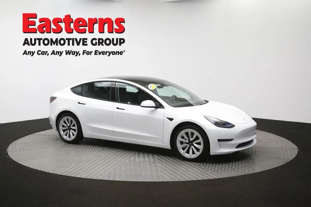 Used 2021 White Tesla Standard Range Plus image 42