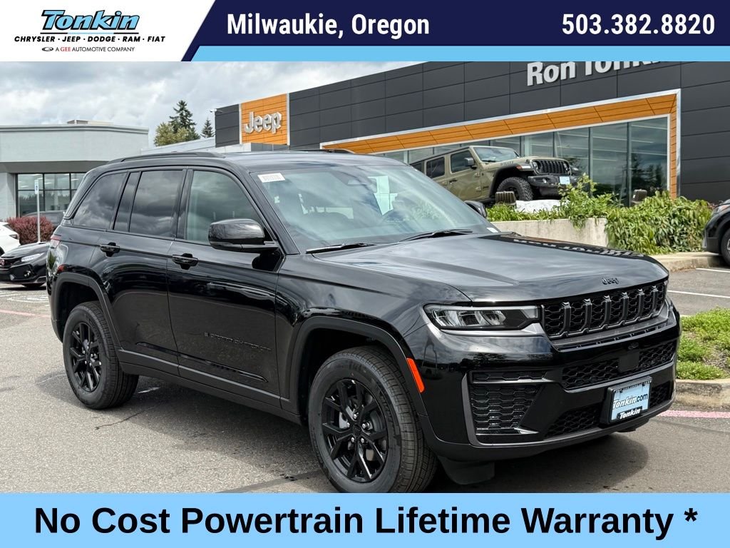 New 2026 Diamond Black Crystal Pearl-Coat Exterior Paint Jeep Altitude image 1
