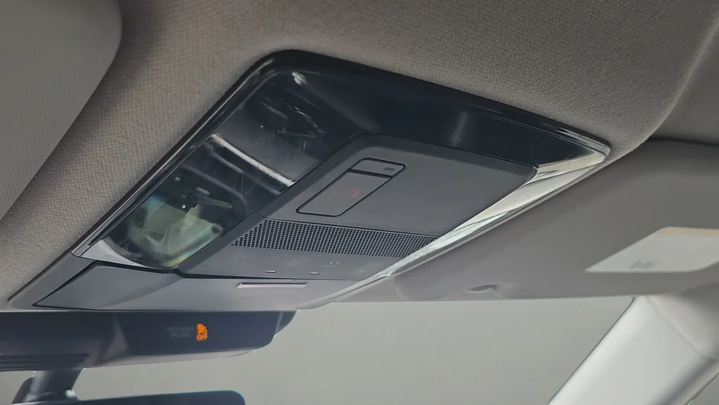 2025 Mitsubishi Outlander SE - Photo 29