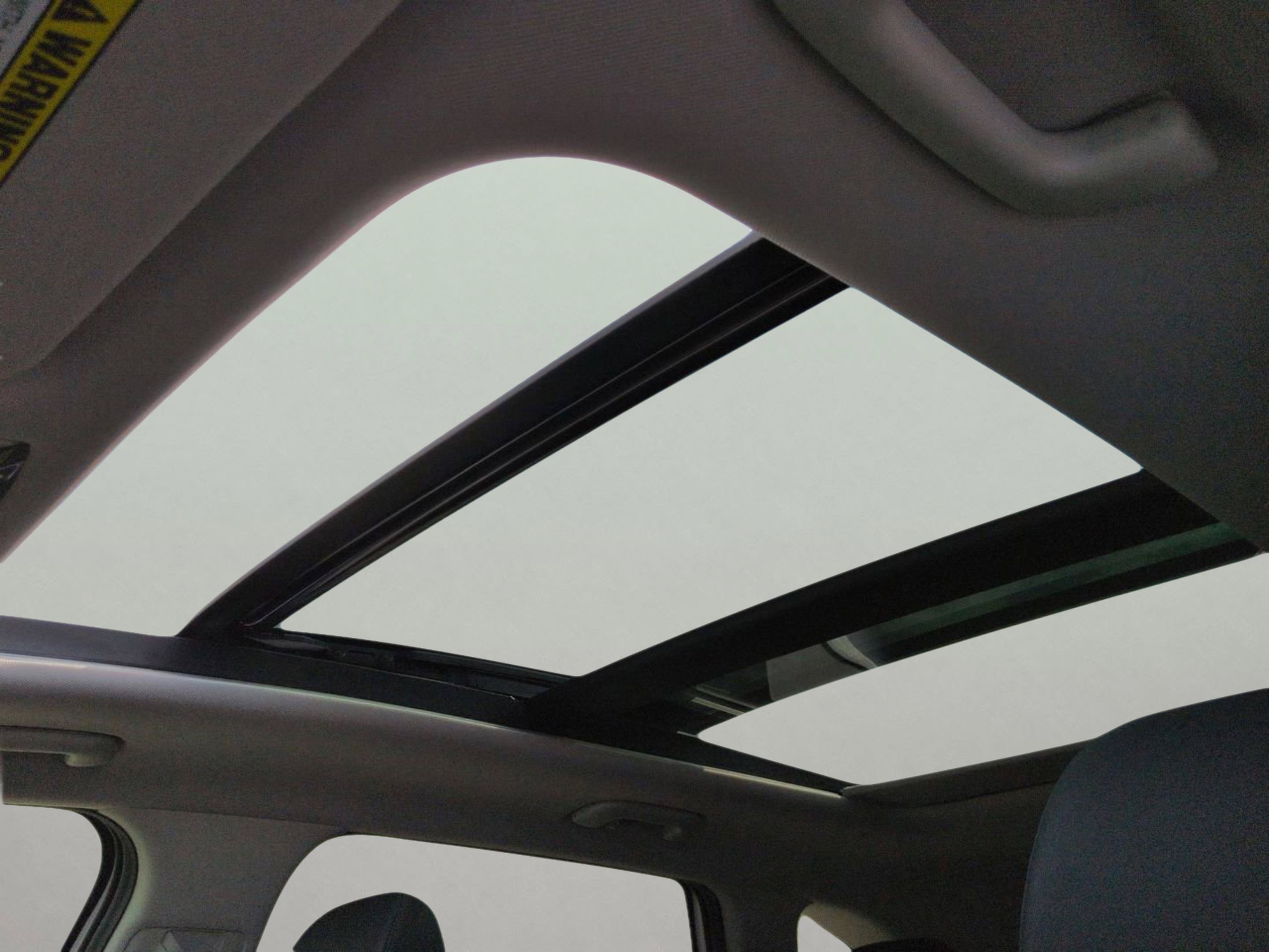 New 2026 Snow White Pearl Kia EX image 20