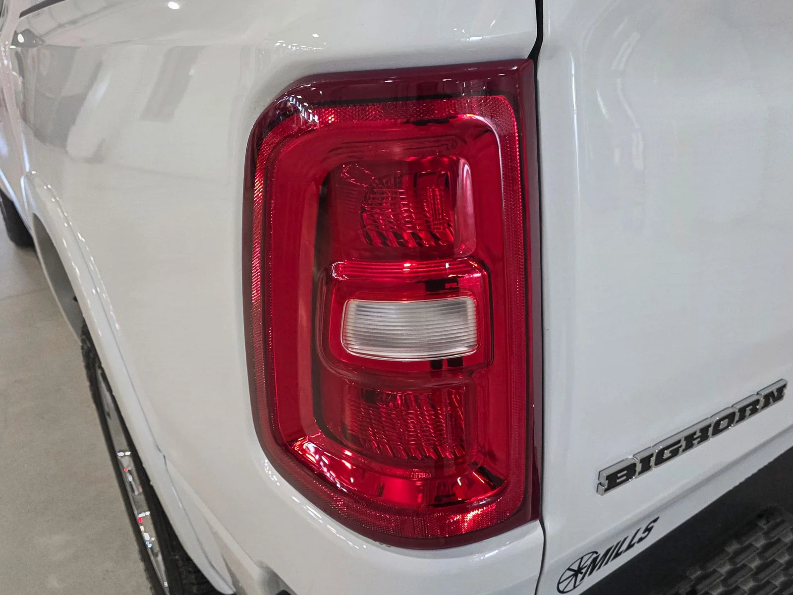 New 2026 Bright White Clear-Coat Exterior Paint RAM Big Horn/Lone Star image 15