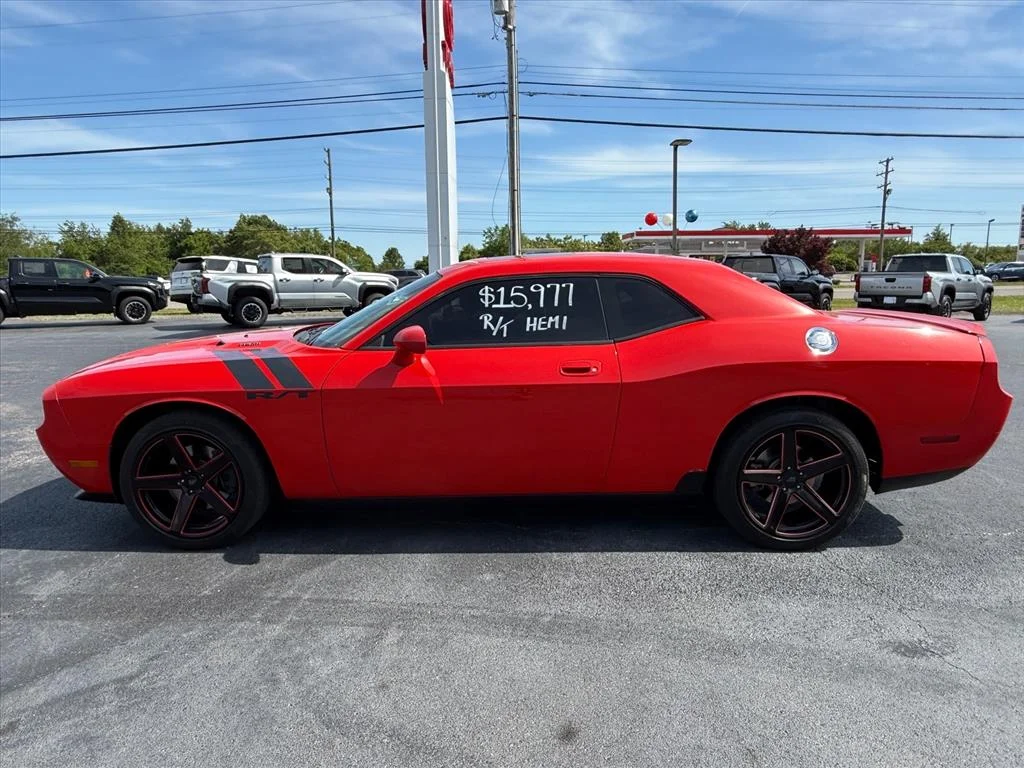 2009 Dodge Challenger R/T's photo