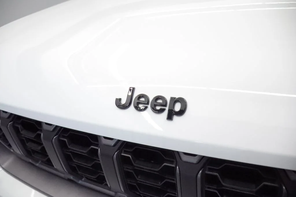 New 2026 Bright White Clearcoat Jeep Limited image 4