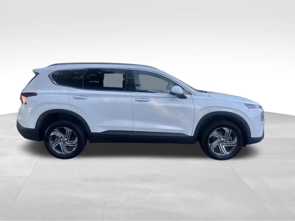 Used 2023 White Hyundai SEL image 2
