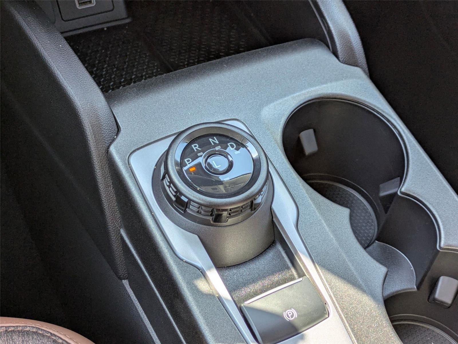 New 2026 Azure Gray Metallic Tri-Coat Ford Outer Banks® image 22