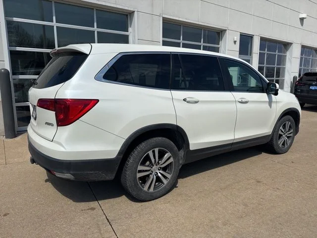 Used 2016  Honda EX-L image 7