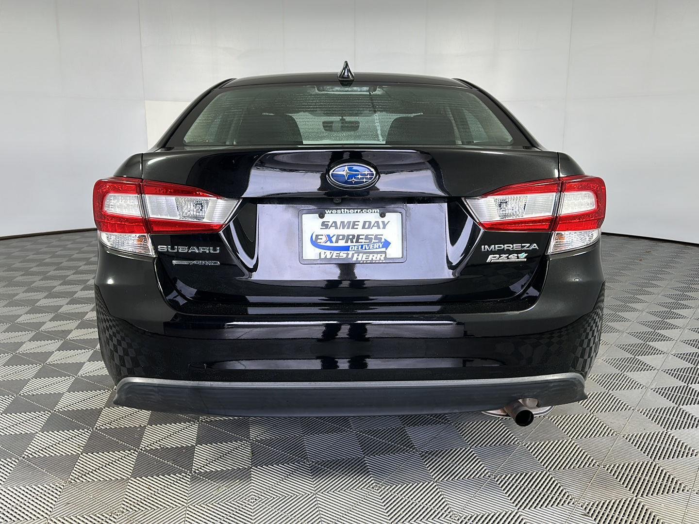Used 2017 Crystal Black Silica Subaru Premium image 6