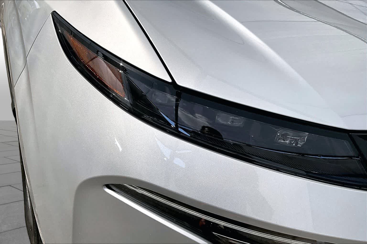 Used 2025 Brilliant Silver Metallic Nissan SL image 28