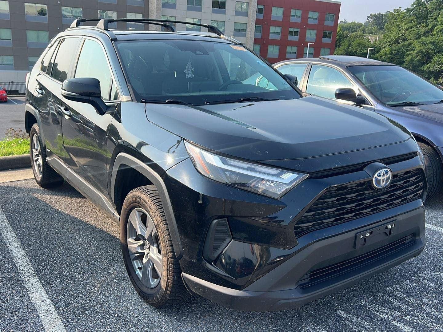 Used 2022 Midnight Black Metallic Toyota Hybrid XLE image 5