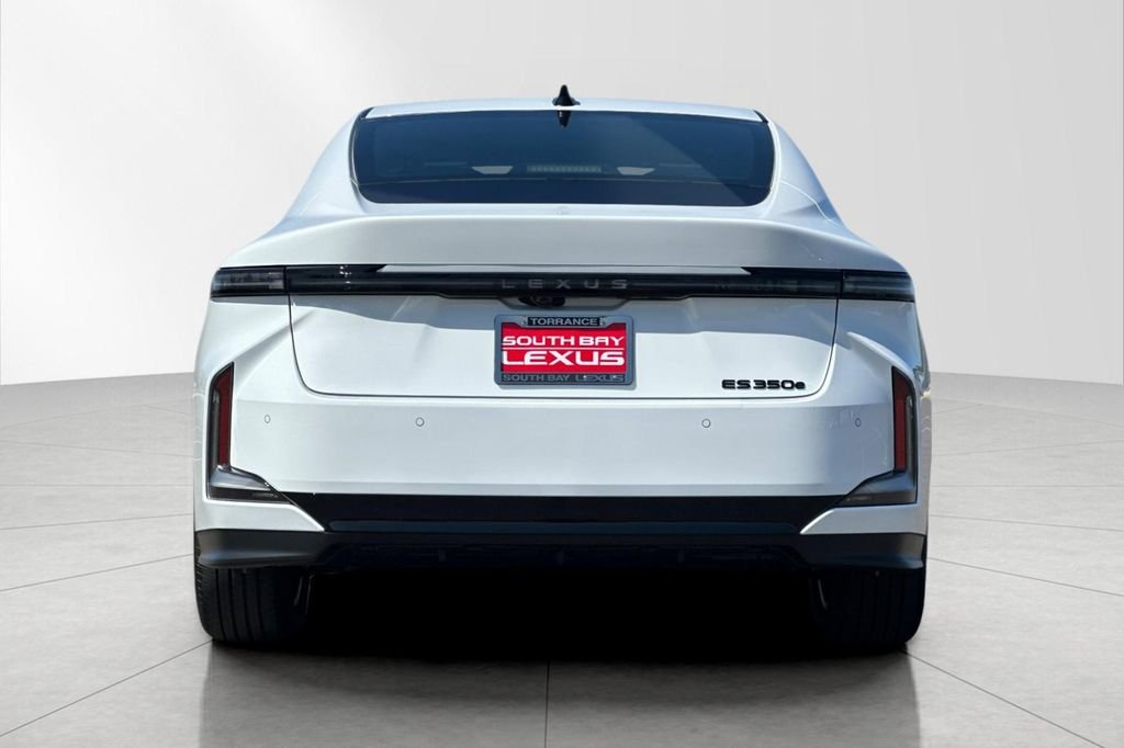 New 2026 Ultra White Lexus ES 350e PREMIUM image 4