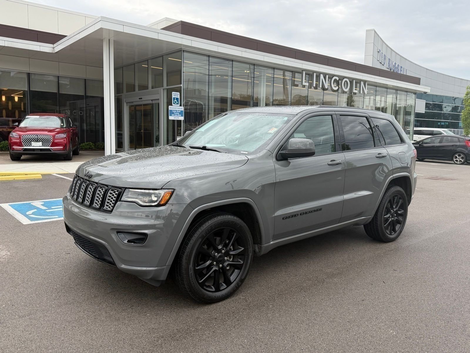 2020 Jeep Grand Cherokee Altitude 4WD's photo