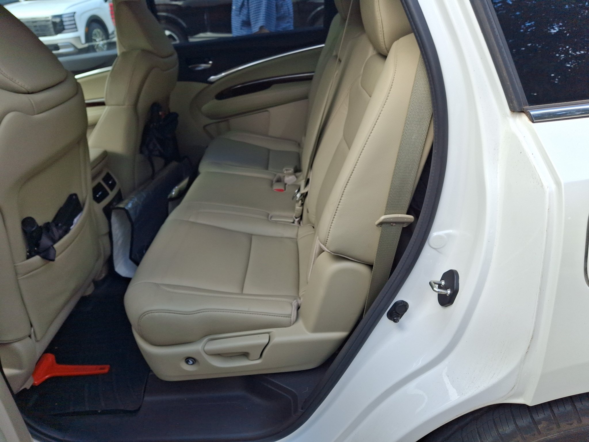 Used 2018 White Diamond Pearl Acura 3.5L (A9) image 4
