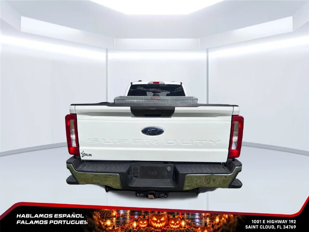 Used 2023 White Ford XL image 4