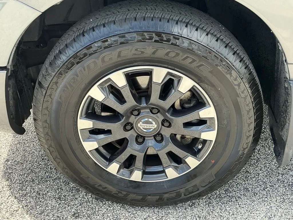 Used 2021 Gray Nissan SV image 29